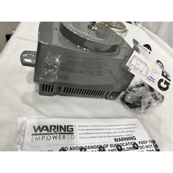 Scratch and Dent Waring WCG75 Pro Prep 0.75 Qt. Batch Bowl Food Processor with Chopper & Grinder Bowl - 3/4 hp