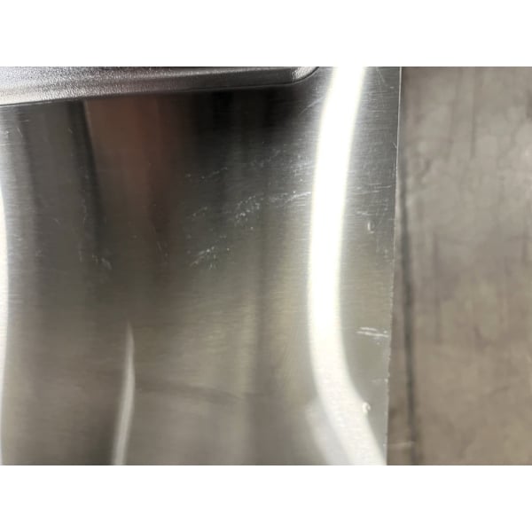 Scratch and Dent Avantco CPT-28-HC 28" Countertop Refrigerated Prep Rail