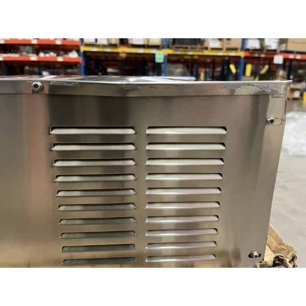 Scratch and Dent Avantco CPT-28-HC 28" Countertop Refrigerated Prep Rail