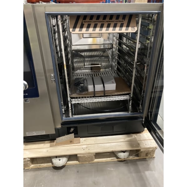 Scratch and Dent Rational iCombi Pro 10 Pan Full-Size Natural Gas Combi Oven - 208/240V, 1 Phase