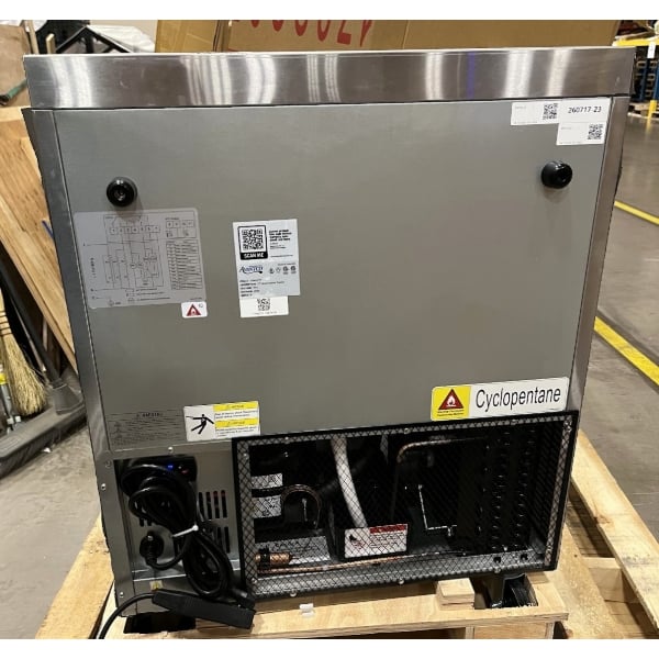Scratch and Dent Avantco AU-27F 27" Undercounter Freezer