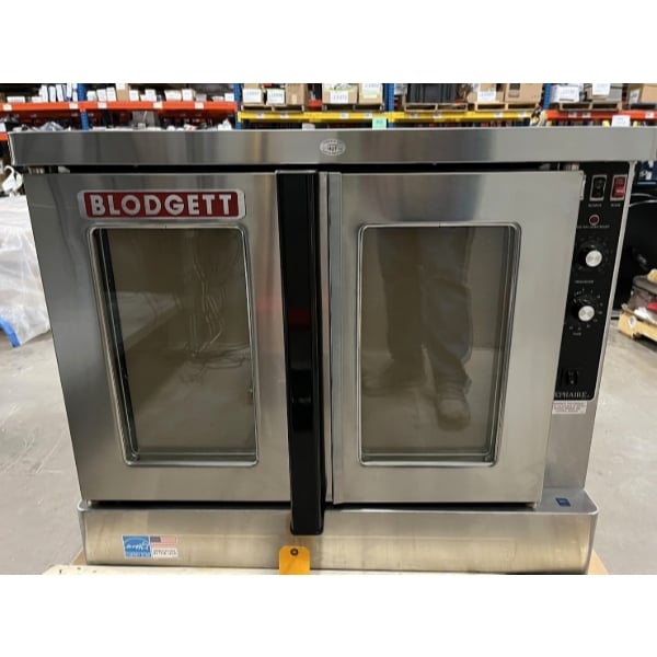 Scratch and Dent Blodgett ZEPHAIRE-200-E Single Deck Full Size Bakery Depth Electric Convection Oven with Draft Diverter -208V, 3 Phase, 11kW