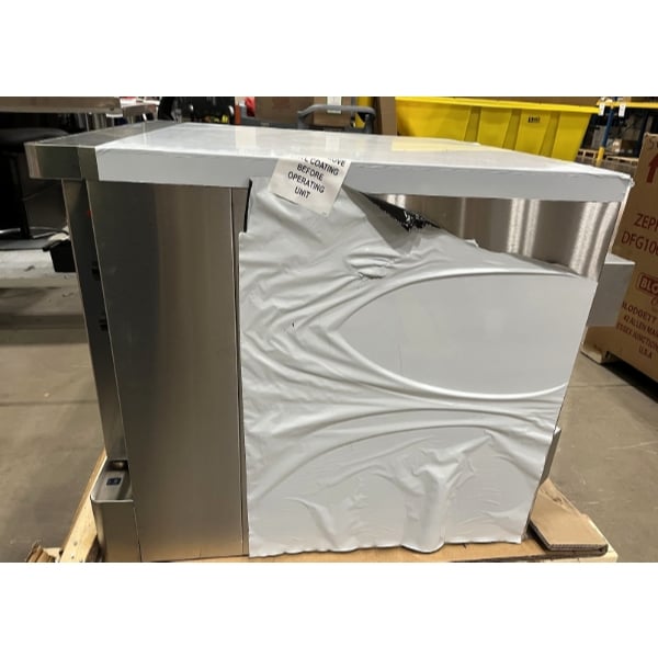 Scratch and Dent Blodgett ZEPHAIRE-200-E Single Deck Full Size Bakery Depth Electric Convection Oven with Draft Diverter -208V, 3 Phase, 11kW
