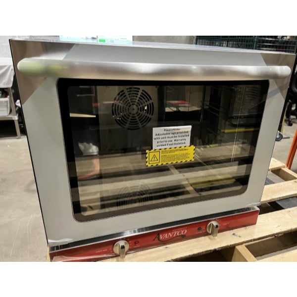 Scratch and Dent Avantco CO-28M Half-Size Electric Countertop Convection Oven - 208/240V, 2,100/2,800W