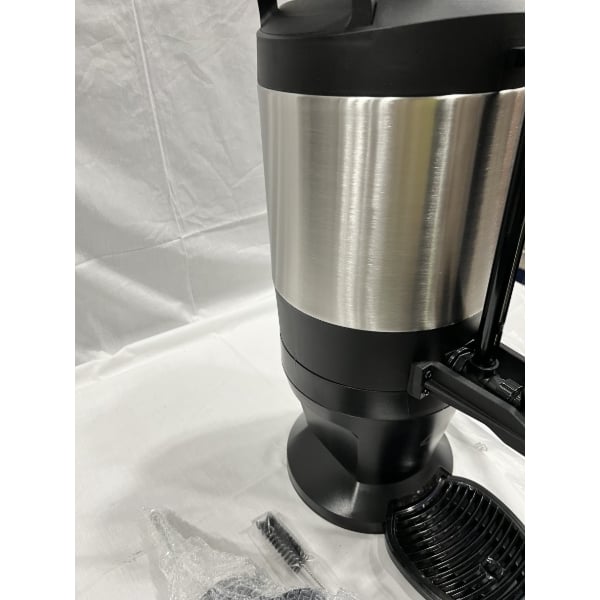 Scratch and Dent Curtis TXSG1501S600 ThermoPro 1.5 Gallon Vacuum Server with Stylized Base