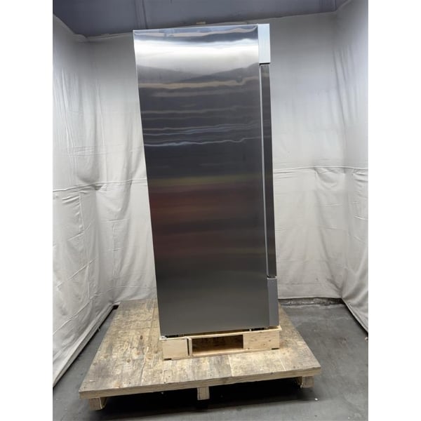 Scratch and Dent MainStreet Equipment BMR-23-F 29" Solid Door Reach-In Freezer