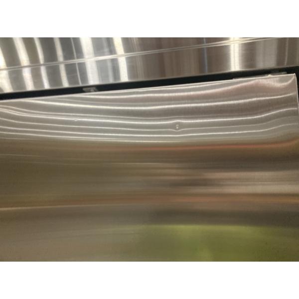 Scratch and Dent Avantco SS-3R-HC 81 5/16" Stainless Steel Solid Door Reach-In Refrigerator