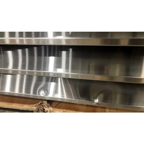 Scratch and Dent Avantco SS-3R-HC 81 5/16" Stainless Steel Solid Door Reach-In Refrigerator