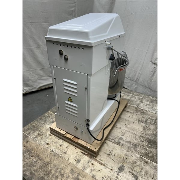 Scratch and Dent Estella SM30 30 Qt. / 42 lb. Two-Speed Spiral Dough Mixer - 120V, 2 hp