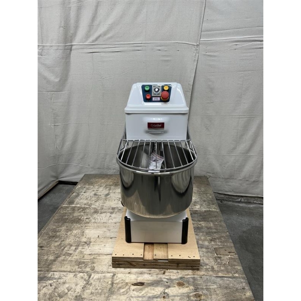 Scratch and Dent Estella SM30 30 Qt. / 42 lb. Two-Speed Spiral Dough Mixer - 120V, 2 hp