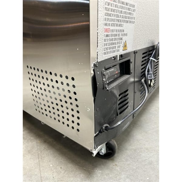 Scratch and Dent MainStreet Equipment 60" Mega Top 2 Door Refrigerated Sandwich Prep Table