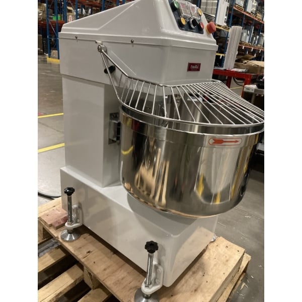 Scratch and Dent Estella SM80 80 Qt. / 116 lb. Two-Speed Spiral Dough Mixer - 220V, 3 Phase, 4 1/4 hp