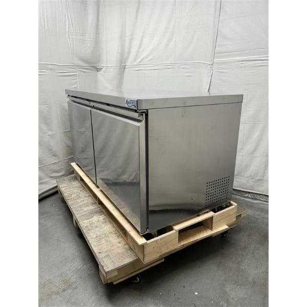 Scratch and Dent Avantco SS-UC-60R-HC 60" Undercounter Refrigerator
