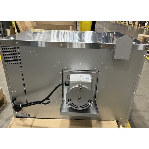 Scratch and Dent MainStreet Equipment EC2-D Double Deck Electric Full Size Convection Oven with Legs - 240V, 1 / 3 Phase, 11.9 kW