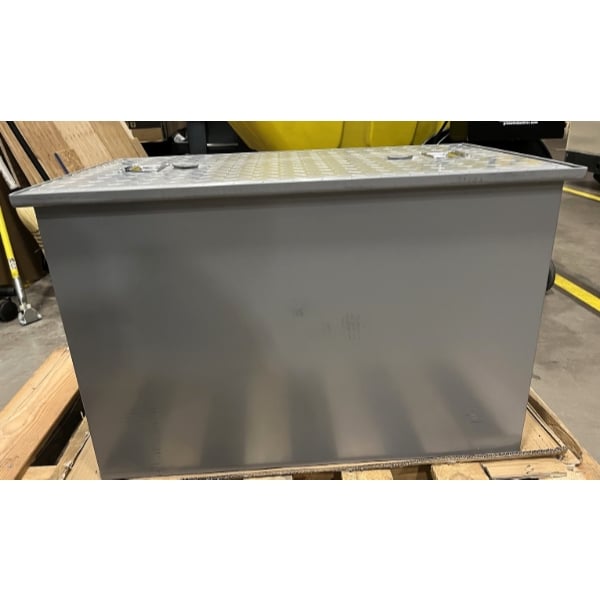 Scratch and Dent Regency 70 lb. 35 GPM Grease Trap with 3" Non-Threaded Connections - PDI Certified