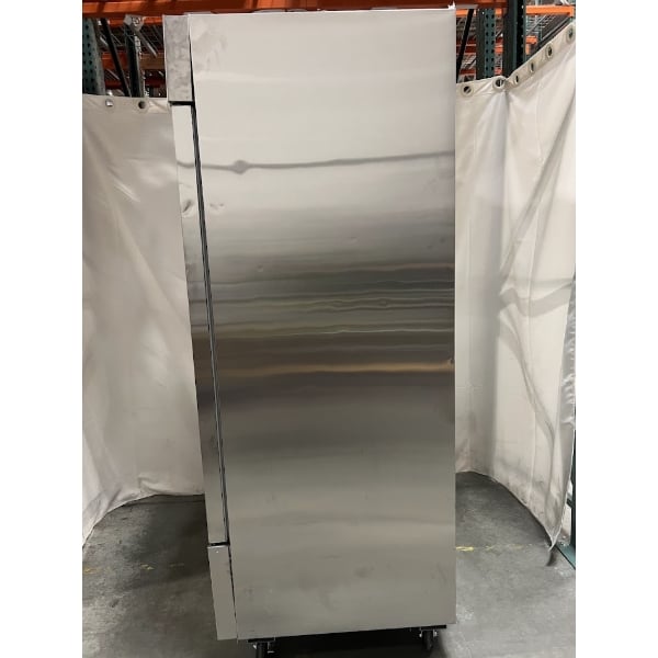 Scratch and Dent Avantco A-49F-HC 54" Solid Door Reach-In Freezer