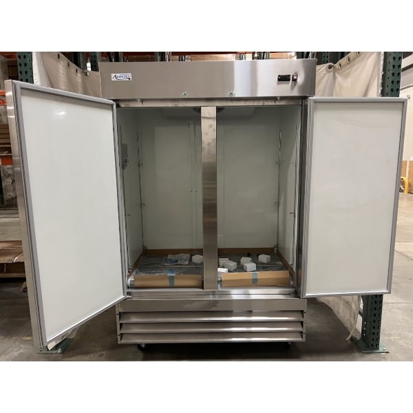 Scratch and Dent Avantco A-49F-HC 54" Solid Door Reach-In Freezer