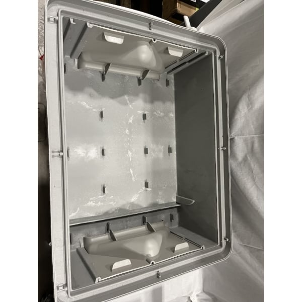 Scratch and Dent Endura 3925A02LO Lo-Pro 50 lb. 25 GPM Low Profile Grease Trap with 2" Hub