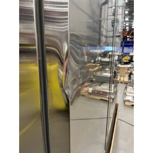 Scratch and Dent Avantco SS-3R-HC 81 5/16" Stainless Steel Solid Door Reach-In Refrigerator