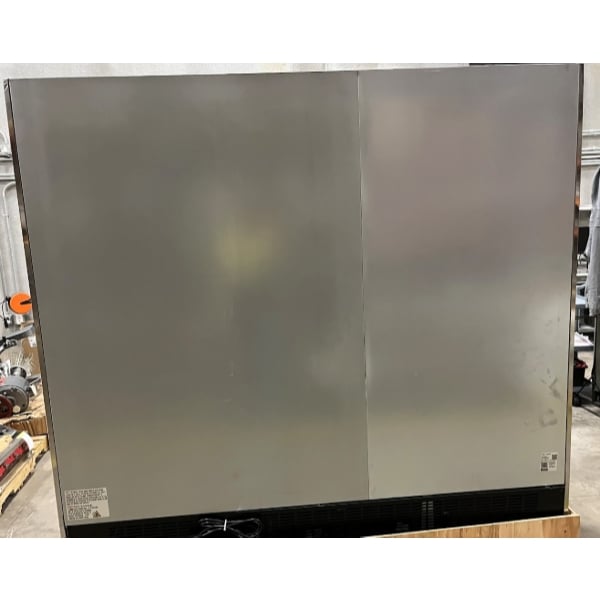Scratch and Dent Avantco SS-3R-HC 81 5/16" Stainless Steel Solid Door Reach-In Refrigerator