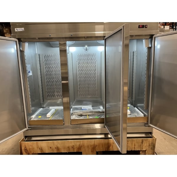 Scratch and Dent Avantco SS-3R-HC 81 5/16" Stainless Steel Solid Door Reach-In Refrigerator