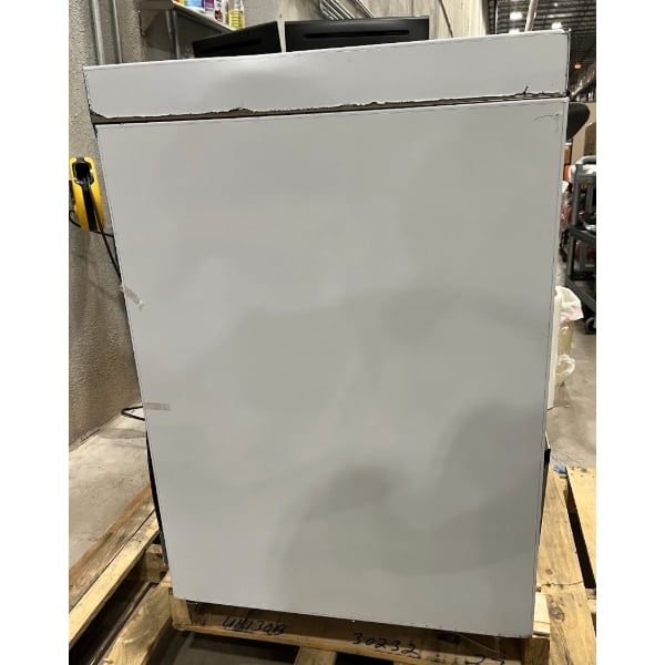 Scratch and Dent Champion UH-130B High-Temperature Undercounter Dishwasher - 208/240V, Multi-Phase, 6 kW