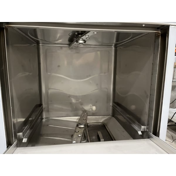 Scratch and Dent Champion UH-130B High-Temperature Undercounter Dishwasher - 208/240V, Multi-Phase, 6 kW