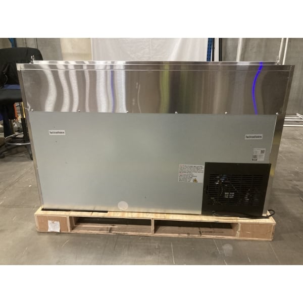 Scratch and Dent Avantco SSPPT-260 60" 2 Door Refrigerated Pizza Prep Table