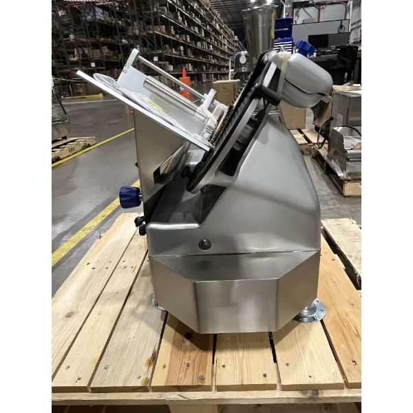 Scratch and Dent Vollrath 40954 12" Heavy Duty Automatic Meat Slicer with Safe Blade Removal System - 3/4 hp