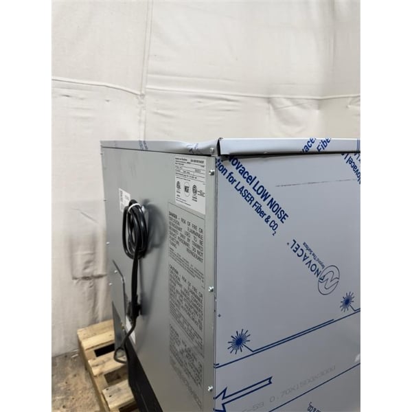 Scratch and Dent Avantco Ice Diamond EUC-H-340-A Air-Cooled Undercounter Half Cube Ice Machine with 99 lb. Storage Bin - 342 lb., 115V