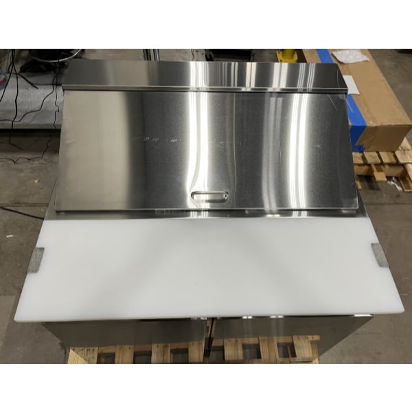 Scratch and Dent Avantco SS-PT-36-HC 36" 2 Door Stainless Steel Refrigerated Sandwich Prep Table
