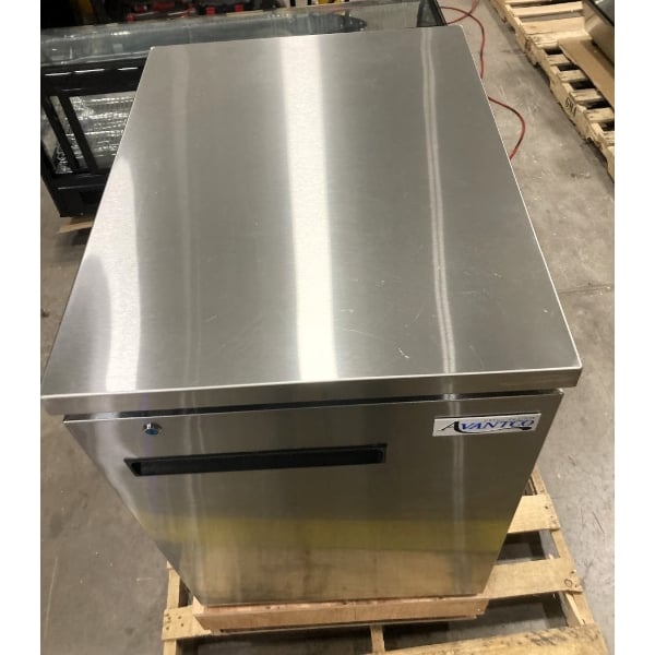 Scratch and Dent Avantco UBB-1-HC-S 23" Stainless Steel Counter Height Solid Door Back Bar Refrigerator
