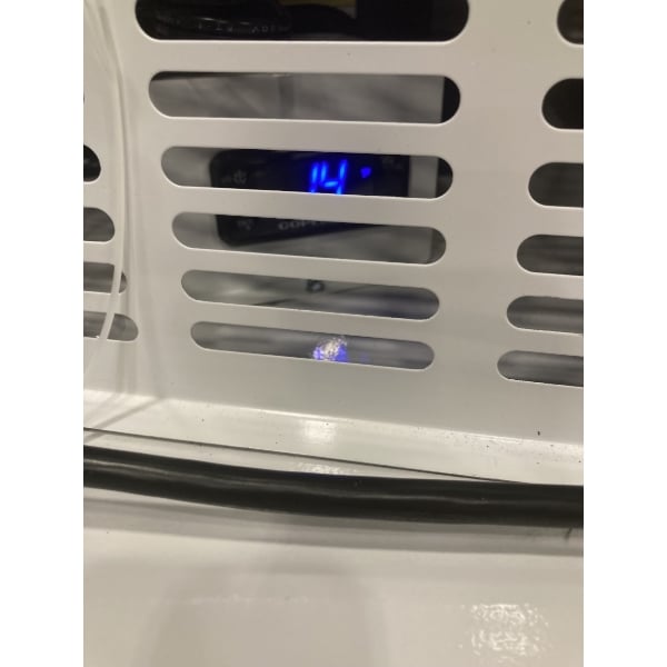 Scratch and Dent Leer 65CS-R290 64" Outdoor Cold Wall Ice Merchandiser with Straight Front and Galvanized Steel Door