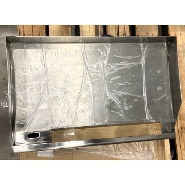 Scratch and Dent Avantco EG30N 30" Electric Countertop Griddle - 208/240V, 3.3 kW-4.5 kW