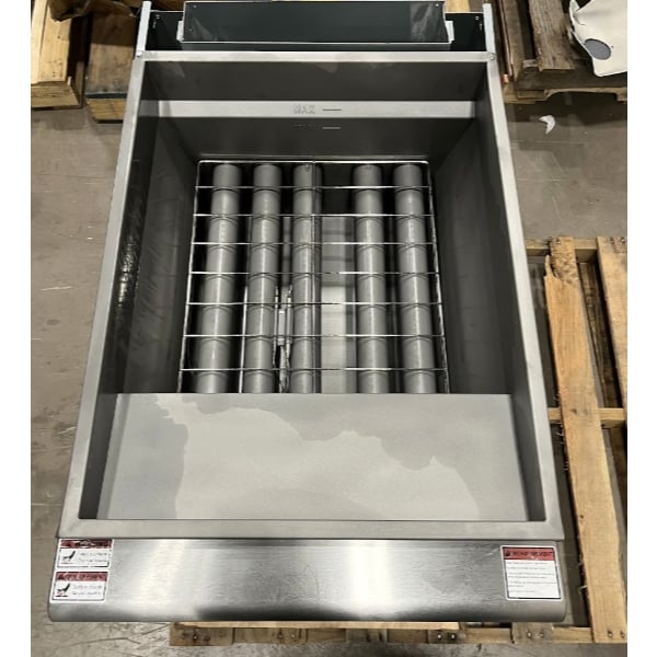 Scratch and Dent Avantco F5-ES-P 65-70 lb. Liquid Propane Stainless Steel Floor Fryer - 100,000 BTU