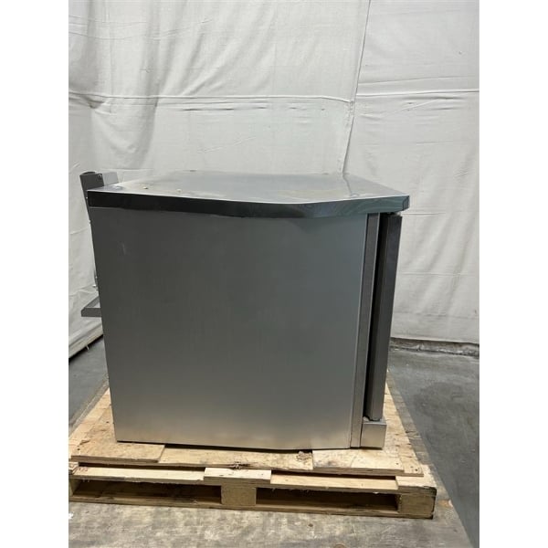 Scratch and Dent MainStreet Equipment EC2-C Double Deck Electric Full Size Convection Oven with Legs - 208V, 3 / 1 Phase, 11 kW