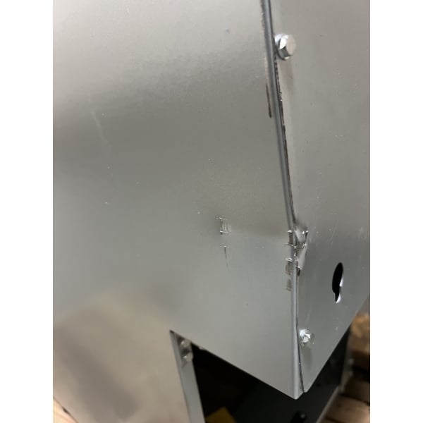 Scratch and Dent Avantco F4-ES-N 45-50 lb. Natural Gas Stainless Steel Floor Fryer - 85,000 BTU