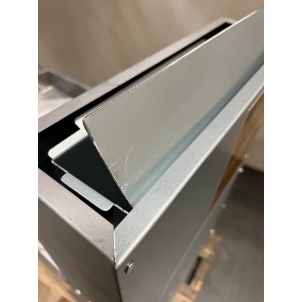Scratch and Dent Avantco F4-ES-N 45-50 lb. Natural Gas Stainless Steel Floor Fryer - 85,000 BTU