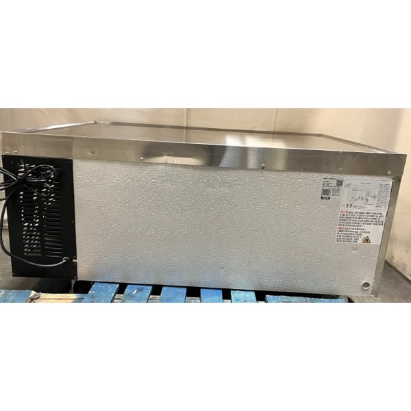 Scratch and Dent Avantco CBE-52-HC 52" 2 Drawer Refrigerated Chef Base