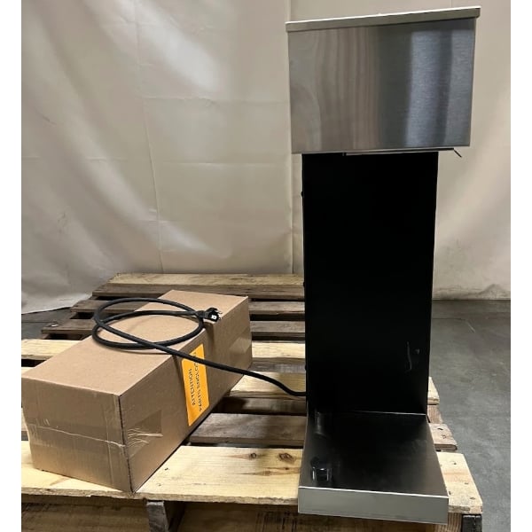 Scratch and Dent Bunn 33200.0010 VPR-APS Pourover Airpot Coffee Brewer - 120V