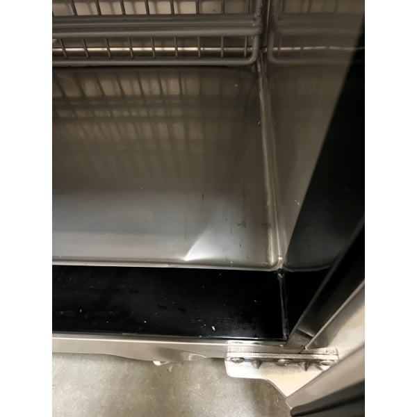 Scratch and Dent Avantco AU-27R 27" Undercounter Refrigerator
