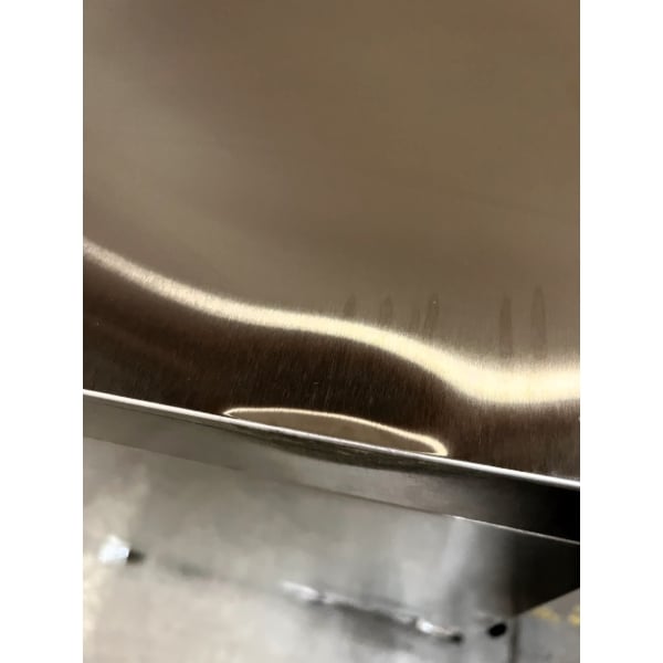 Scratch and Dent Avantco AU-27R 27" Undercounter Refrigerator