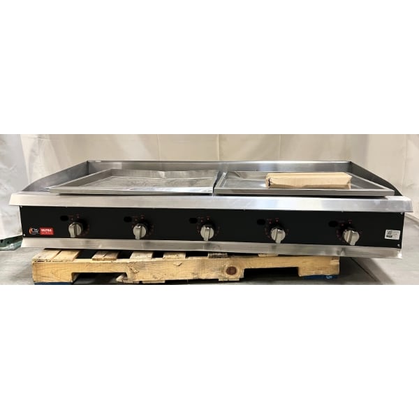 Scratch and Dent Cooking Performance Group GTU-CPG-60-L Ultra Series 60" Chrome Plated Liquid Propane 5-Burner Countertop Griddle - 150,000 BTU