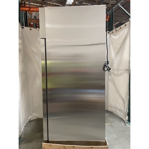Scratch and Dent Avantco Z2-F-HC 54" Solid Door Stainless Steel Reach-In Freezer