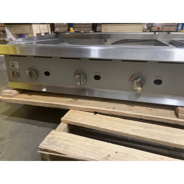 Scratch and Dent Cooking Performance Group GM-CPG-72-NL 72" Gas Countertop Griddle with Manual Controls - 180,000 BTU