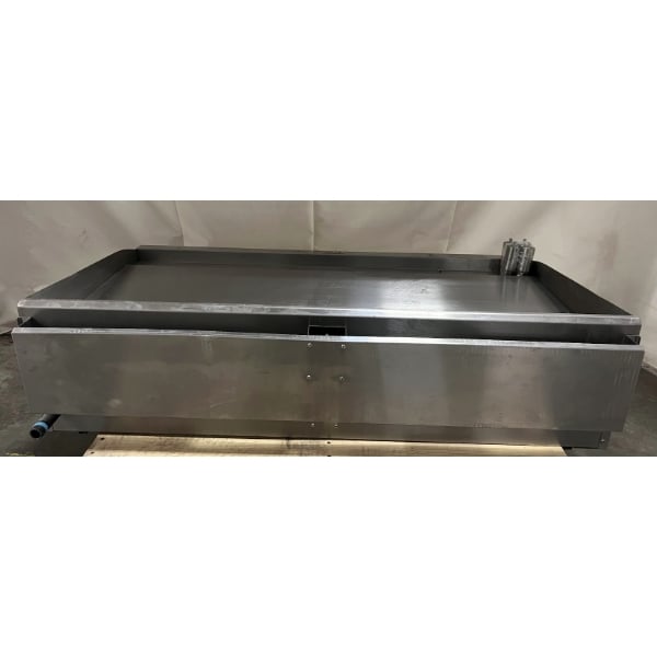 Scratch and Dent Cooking Performance Group GT-CPG-48-NL 48" Gas Countertop Griddle with Flame Failure Protection and Thermostatic Controls - 120,000 BTU