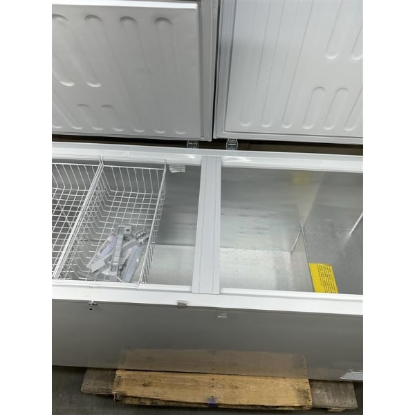 Scratch and Dent Galaxy CF30HC Commercial Chest Freezer - 30 cu. ft.