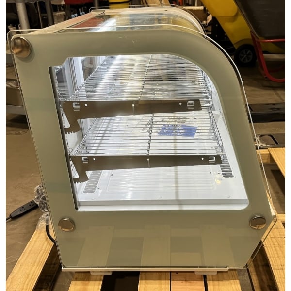 Scratch and Dent Avantco BCC-28-HC 27 1/2" White Refrigerated Countertop Bakery Display Case with LED Lighting