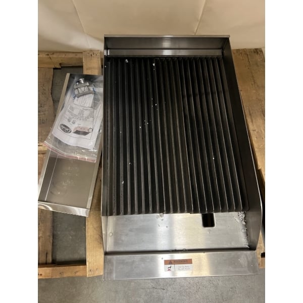 Scratch and Dent Globe GCB15G-CR 15" Gas Charbroiler with Cast Iron Radiants - 40,000 BTU