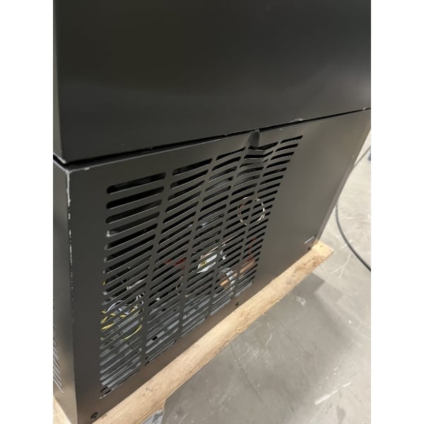 Scratch and Dent Avantco UDD-4-HC Black Kegerator / Beer Dispenser with (2) 2 Tap Towers - (3) 1/2 Keg Capacity